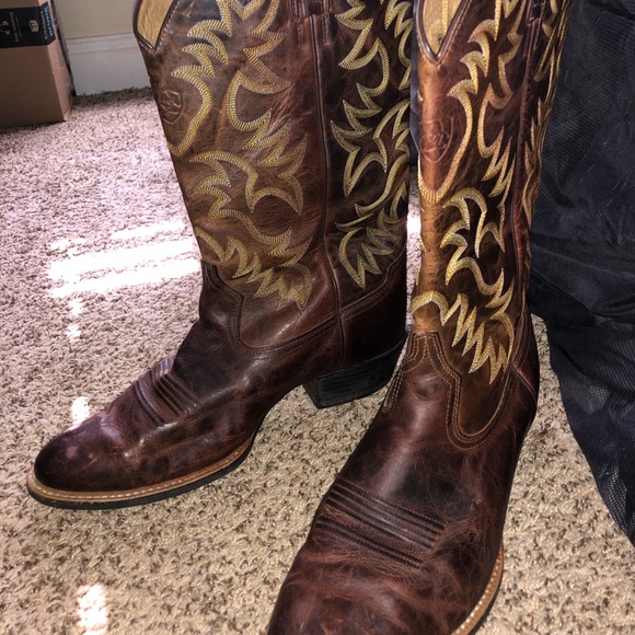 Ariat boots - Picture 2 of 4